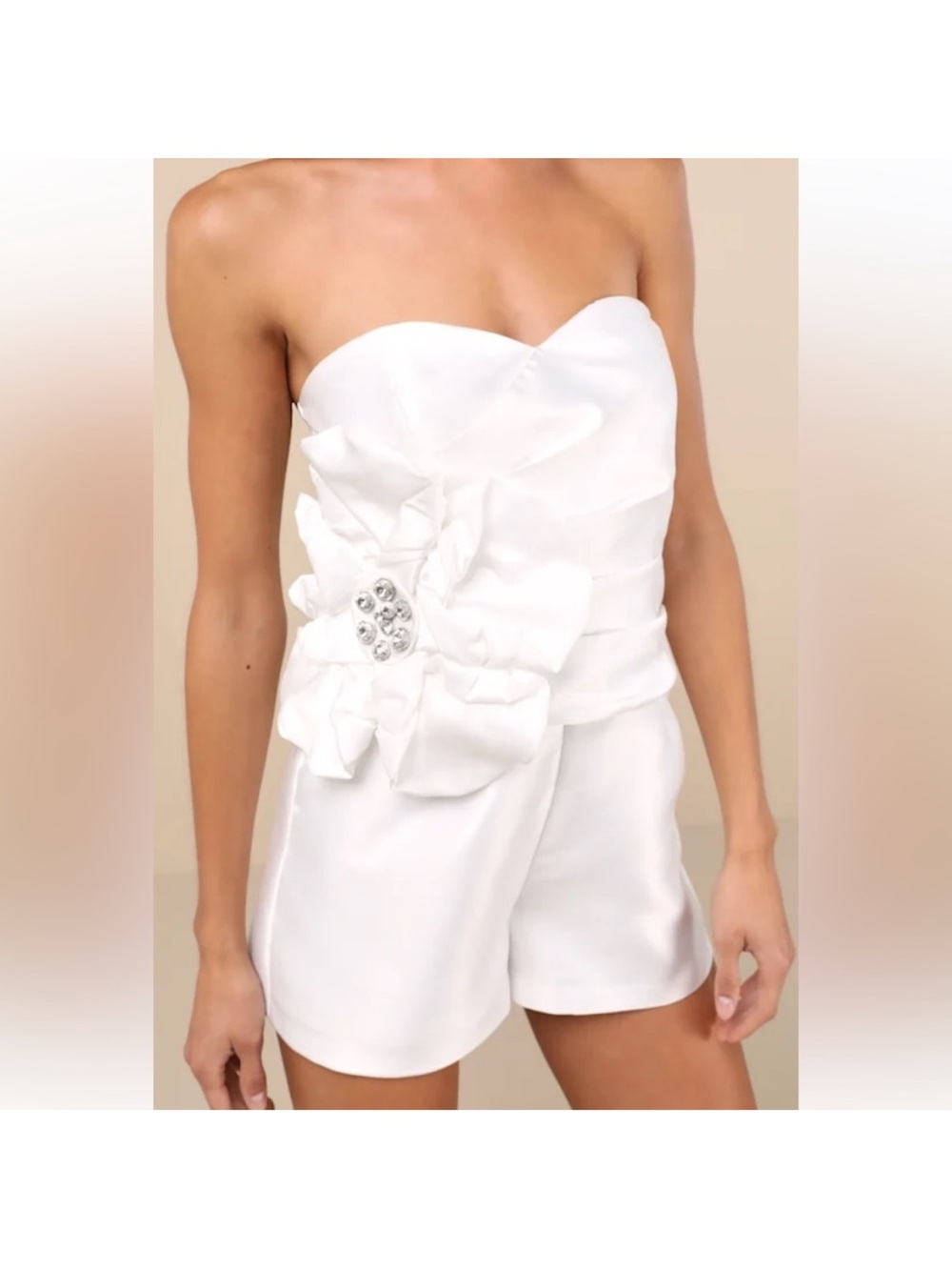NWT Lulus Feeling Incredible White Taffeta Applique Strapless Shorts Romper Med